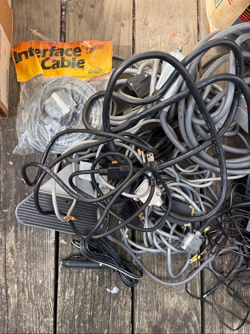 Large Mixed Lot of Vintage Computer & Electronics Cables, Cords & Adapters